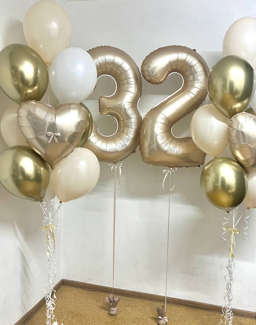 Фольговані "3" та "2" + 2 сети з 5 шариків 